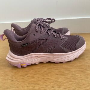 Hoka Anacapa hiking shoes, size 8US, wide width